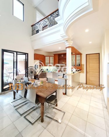 Rumah Mewah Siap Huni LT 600m2 di BSD, Tangerang Selatan Rumah Mewah Siap Huni LT 600m2 di BSD, Tangerang Selatan