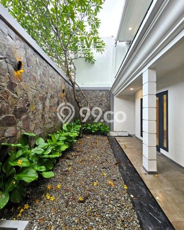 Ready to Use! Premium House LT 240m2 Desain Modern di BSD Ready to Use! Premium House LT 240m2 Desain Modern di BSD