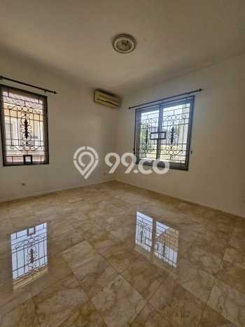 Disewakan Rumah Harga Terjangkau di Lippo Karawaci Tangerang dengan 5 KT Disewakan Rumah Harga Terjangkau di Lippo Karawaci Tangerang dengan 5 KT