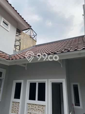 Disewakan! Rumah 4 Kamar Tidur &
3 Kamar Mandi di Alam Sutera, Tangerang Disewakan! Rumah 4 Kamar Tidur &
3 Kamar Mandi di Alam Sutera, Tangerang
