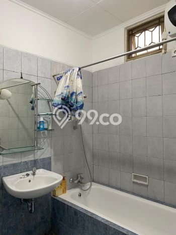 Disewakan! Rumah 4 Kamar Tidur &
3 Kamar Mandi di Alam Sutera, Tangerang Disewakan! Rumah 4 Kamar Tidur &
3 Kamar Mandi di Alam Sutera, Tangerang