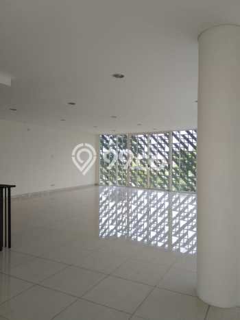 Ruko Disewakan Kawasan , Luas 738m2m², Lokasi Komersial, Jalan Strategis Ruko Disewakan Kawasan , Luas 738m2m², Lokasi Komersial, Jalan Strategis