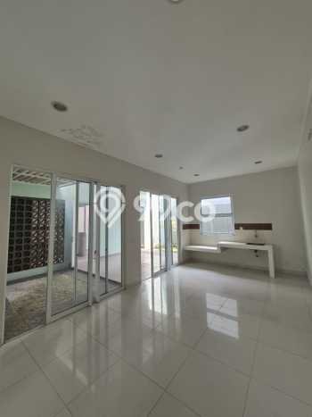Rumah Mewah LB 175m2 Siap Pakai Desain Elegan di Banjar Wijaya, Tangerang Rumah Mewah LB 175m2 Siap Pakai Desain Elegan di Banjar Wijaya, Tangerang