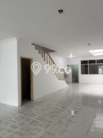 Ruko Lokasi Strategis Kawasan Pluit, Luas 200m², Disewakan Ruko Lokasi Strategis Kawasan Pluit, Luas 200m², Disewakan