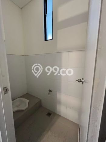 Rumah Luas Asri 4 KT Siap Pakai di Suvarna Sutera Tangerang Rumah Luas Asri 4 KT Siap Pakai di Suvarna Sutera Tangerang