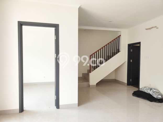 Rumah Luas Asri 4 KT Siap Pakai di Gading Serpong Tangerang Rumah Luas Asri 4 KT Siap Pakai di Gading Serpong Tangerang