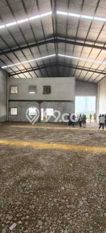 LOKASI BISNIS! Gudang Disewakan Kawasan Legok, Luas 540m², Jalan Utama LOKASI BISNIS! Gudang Disewakan Kawasan Legok, Luas 540m², Jalan Utama