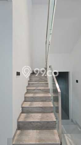 Rumah Elit Modern Siap Huni di Alam Sutera Tangerang Rumah Elit Modern Siap Huni di Alam Sutera Tangerang