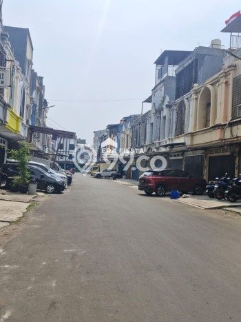 Unit Ruko Dijual di Cengkareng Jakarta Barat Luas Tanah 112m2, Luas Bangunan 320m2 Unit Ruko Dijual di Cengkareng Jakarta Barat Luas Tanah 112m2, Luas Bangunan 320m2