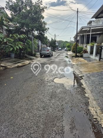 Jual Rumah Eksklusif 3 KT di Villa Melati Mas, Tangerang Selatan Jual Rumah Eksklusif 3 KT di Villa Melati Mas, Tangerang Selatan