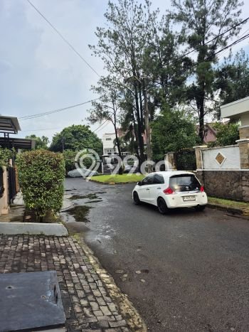 Jual Rumah Eksklusif 3 KT di Villa Melati Mas, Tangerang Selatan Jual Rumah Eksklusif 3 KT di Villa Melati Mas, Tangerang Selatan