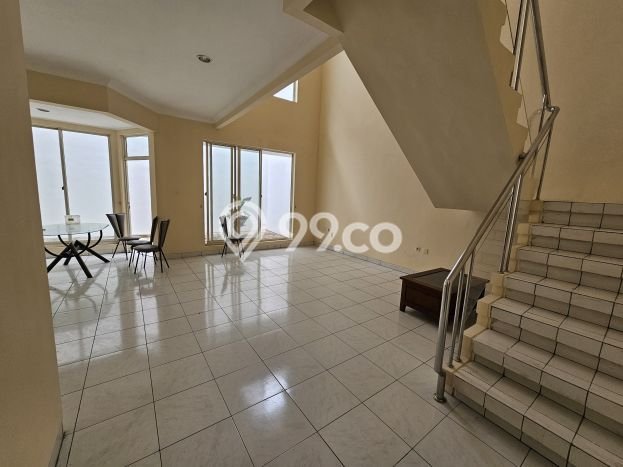 Disewakan Rumah Konsep Minimalis di Modernland Tangerang dengan 3 KT Disewakan Rumah Konsep Minimalis di Modernland Tangerang dengan 3 KT