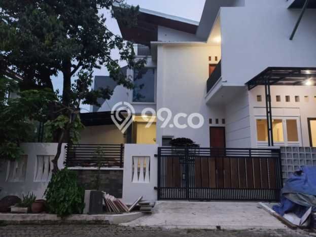 Dijual Rumah Luas Megah Dengan View Cantik di Taman Royal, Tangerang Dijual Rumah Luas Megah Dengan View Cantik di Taman Royal, Tangerang