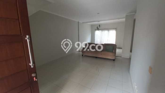 LOKASI PREMIUM! Rumah di Modernland, 3 KT, Area Tenang, LT 127m² LB 130m² LOKASI PREMIUM! Rumah di Modernland, 3 KT, Area Tenang, LT 127m² LB 130m²
