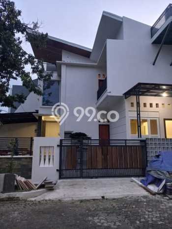 Dijual Rumah Luas Megah Dengan View Cantik di Taman Royal, Tangerang Dijual Rumah Luas Megah Dengan View Cantik di Taman Royal, Tangerang