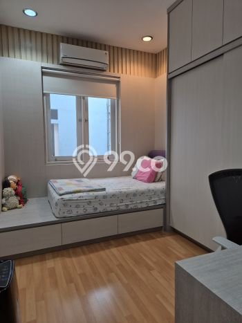 For Sale! Luxury House LT 144m2 Desain Elegan di Permata Buana For Sale! Luxury House LT 144m2 Desain Elegan di Permata Buana