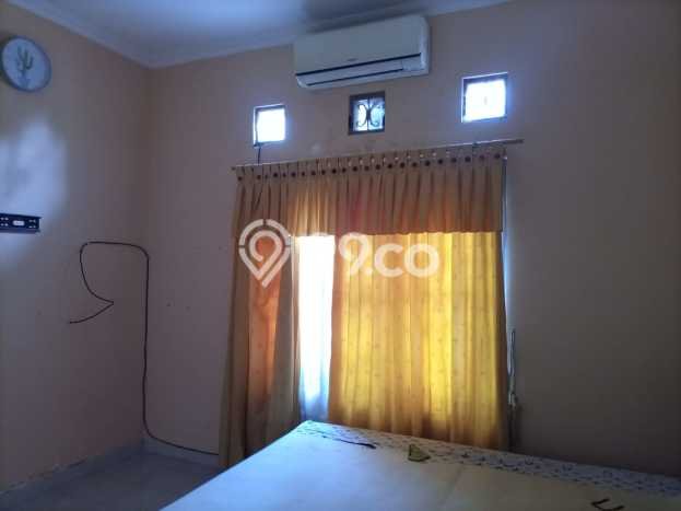RECOMMENDED! Rumah di Depok, 5 KT, Area Premium, Luas 210m² LB 300m² RECOMMENDED! Rumah di Depok, 5 KT, Area Premium, Luas 210m² LB 300m²
