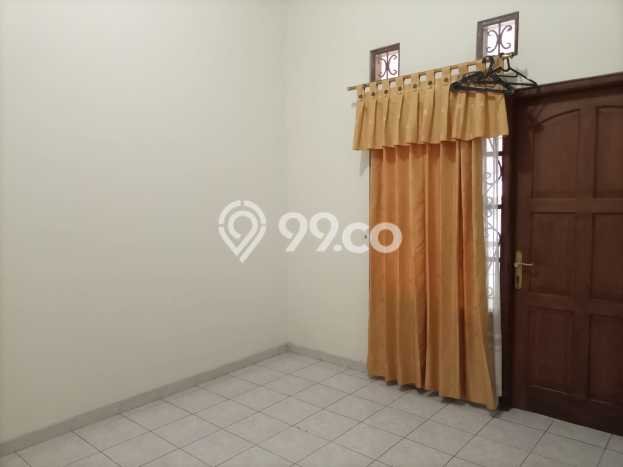 RECOMMENDED! Rumah di Depok, 5 KT, Area Premium, Luas 210m² LB 300m² RECOMMENDED! Rumah di Depok, 5 KT, Area Premium, Luas 210m² LB 300m²