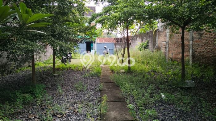 Unit Komersial Paling Strategis di Mlati Sleman dengan LB 70m2 Unit Komersial Paling Strategis di Mlati Sleman dengan LB 70m2