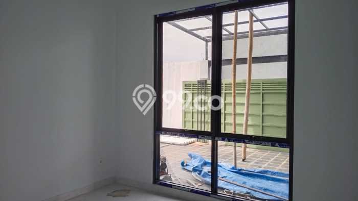 For Sale Rumah 3 Kamar Lokasi Strategis Bagus dan Strategis di Depok For Sale Rumah 3 Kamar Lokasi Strategis Bagus dan Strategis di Depok