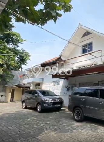 Siap Huni Rumah Mewah 4 Kamar di Semarang Tengah Dekat ke Mana Saja Siap Huni Rumah Mewah 4 Kamar di Semarang Tengah Dekat ke Mana Saja