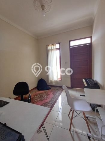 Rumah Lokasi Strategis di Margacinta, Bandung, Luas 210m2m² LB 220m2m² Rumah Lokasi Strategis di Margacinta, Bandung, Luas 210m2m² LB 220m2m²