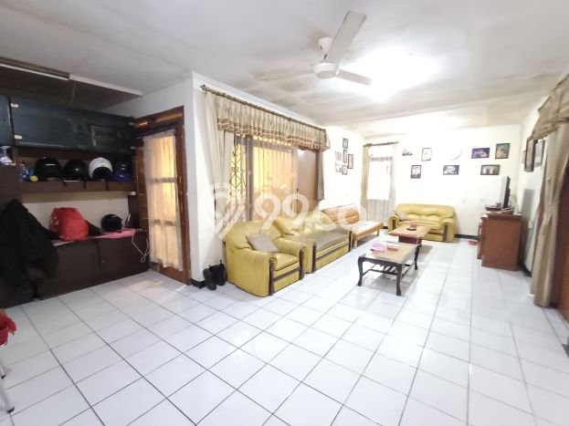 PROPERTI UNGGULAN! Rumah Strategis di Margacinta, LT 154m2m² Bangunan 102m2m² PROPERTI UNGGULAN! Rumah Strategis di Margacinta, LT 154m2m² Bangunan 102m2m²