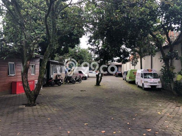 Rumah Lokasi Strategis area Cimahi Utara, Cimahi, Luas 1330m2m² LB 450m2m² Rumah Lokasi Strategis area Cimahi Utara, Cimahi, Luas 1330m2m² LB 450m2m²