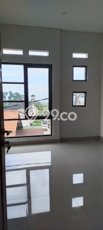 Rumah 3 KT 2 KM Lokasi Premium di Cihanjuang, Bandung Rumah 3 KT 2 KM Lokasi Premium di Cihanjuang, Bandung