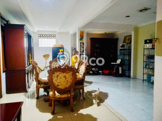 HARGA SPESIAL! Rumah di Gunung Batu, Bandung, Luas 241m2m² LB 200m2m² HARGA NEGO! HARGA SPESIAL! Rumah di Gunung Batu, Bandung, Luas 241m2m² LB 200m2m² HARGA NEGO!