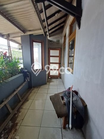 Rumah Siap Pakai di Bojongsoang, Bandung, Luas 190m2m² LB 120m2m² Rumah Siap Pakai di Bojongsoang, Bandung, Luas 190m2m² LB 120m2m²