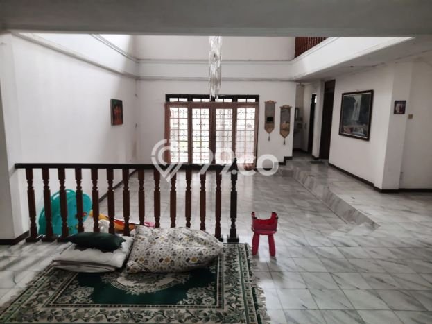 LOKASI PREMIUM! Rumah Berkembang di Terusan Buah Batu, Luas 598m2m² LB 484m2m² LOKASI PREMIUM! Rumah Berkembang di Terusan Buah Batu, Luas 598m2m² LB 484m2m²