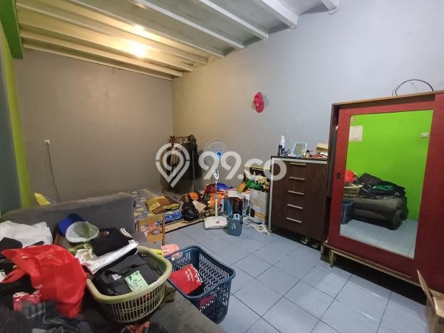 Rumah Menguntungkan di Buah Batu, Dekat Kawasan Komersial, Bandung - 6 Kamar Tidur Rumah Menguntungkan di Buah Batu, Dekat Kawasan Komersial, Bandung - 6 Kamar Tidur