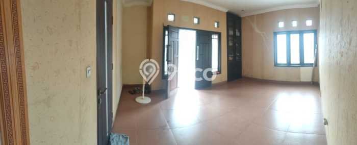 Rumah Minimalis di Buah Batu, Bandung, Luas 160m2m² Bangunan 200m2m² Rumah Minimalis di Buah Batu, Bandung, Luas 160m2m² Bangunan 200m2m²