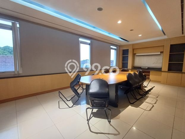 Ruko Disewakan Kawasan Batununggal, Luas 850m2m², Lingkungan Bisnis Ruko Disewakan Kawasan Batununggal, Luas 850m2m², Lingkungan Bisnis