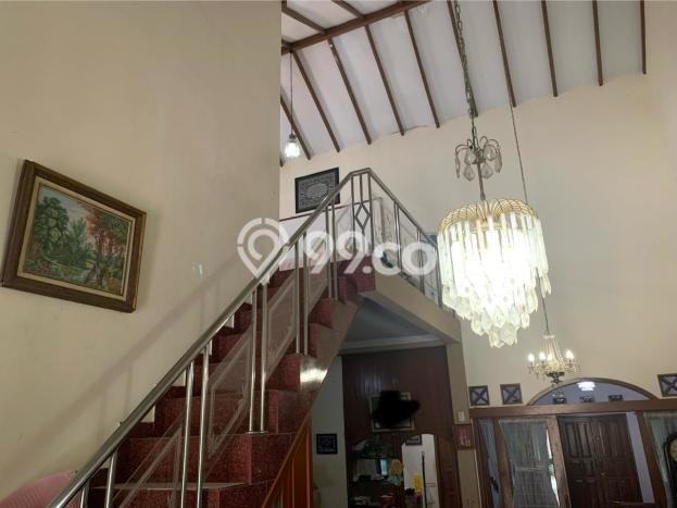 HARGA SPECIAL! Rumah Nyaman di Buah Batu, Bandung, Luas 378m2m² LB 197m2m² BISA KPR! HARGA SPECIAL! Rumah Nyaman di Buah Batu, Bandung, Luas 378m2m² LB 197m2m² BISA KPR!