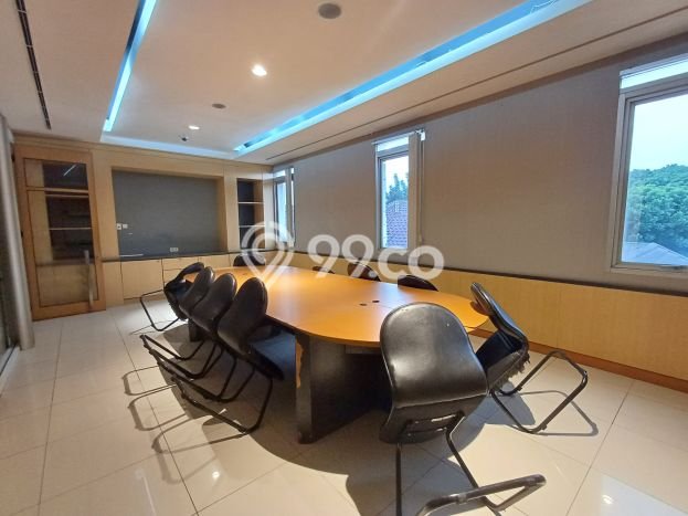 Ruko Disewakan Kawasan Batununggal, Luas 850m2m², Lingkungan Bisnis Ruko Disewakan Kawasan Batununggal, Luas 850m2m², Lingkungan Bisnis
