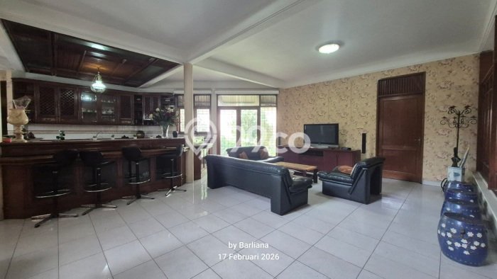 Jual Rumah Luas Megah Dengan View Eksklusif di Tubagus Ismail, Bandung Jual Rumah Luas Megah Dengan View Eksklusif di Tubagus Ismail, Bandung
