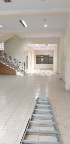Rumah Strategis dengan 4 Kamar Tidur di Kawasan Cicendo, Bandung Rumah Strategis dengan 4 Kamar Tidur di Kawasan Cicendo, Bandung