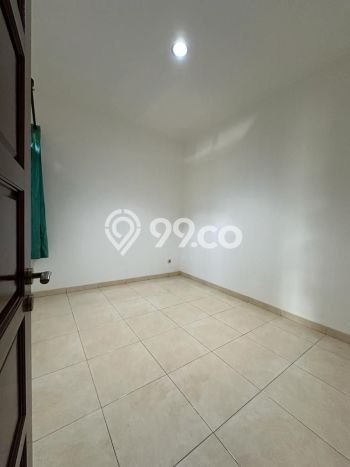 Rumah Terawat 4 KT 3 KM di Kawasan Komersial Batununggal, Bandung Rumah Terawat 4 KT 3 KM di Kawasan Komersial Batununggal, Bandung