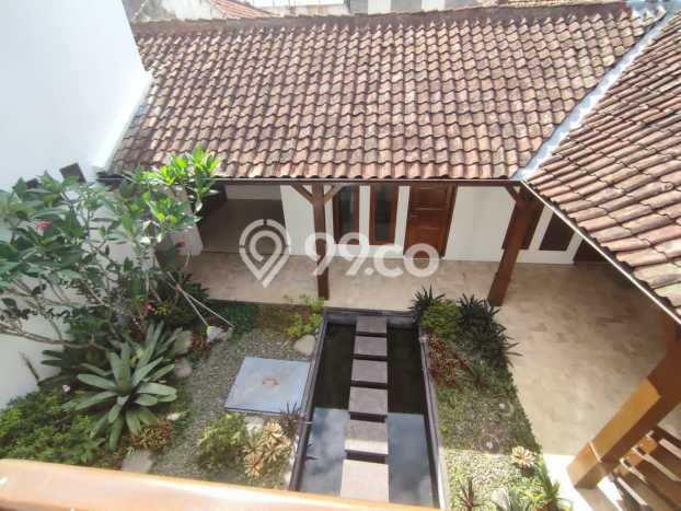 RARE UNIT! Rumah di Talaga Bodas, 4 KM, Pemandangan Kota, LT 400m² LB 350m² RARE UNIT! Rumah di Talaga Bodas, 4 KM, Pemandangan Kota, LT 400m² LB 350m²