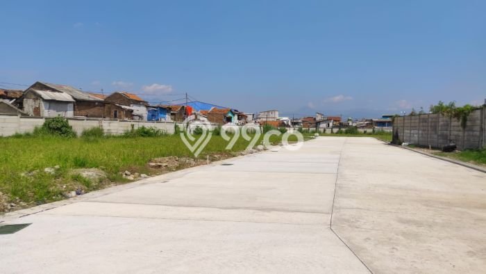 Gudang Bagus Dijual LB 216m2 Lokasi Strategis Bandung Area Cocok untuk Berbisnis Gudang Bagus Dijual LB 216m2 Lokasi Strategis Bandung Area Cocok untuk Berbisnis
