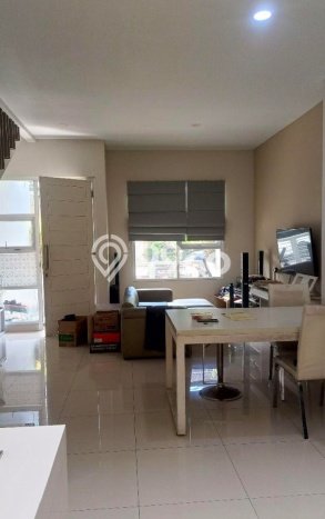 Rumah Minimalis 3 KT di Taman Holis Indah Bandung Unfurnished Rumah Minimalis 3 KT di Taman Holis Indah Bandung Unfurnished