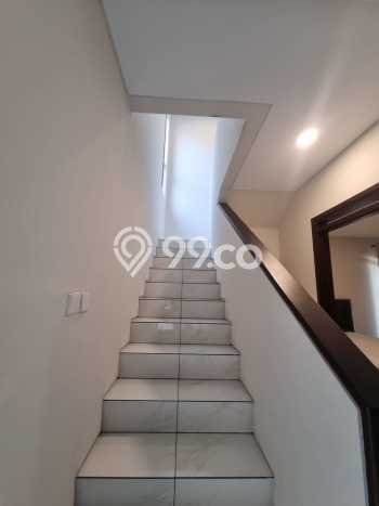 Rumah Elit Modern Siap Huni di Kota Baru Parahyangan Bandung Rumah Elit Modern Siap Huni di Kota Baru Parahyangan Bandung