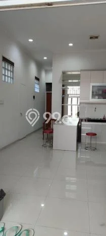 Lokasi terbaik! Rumah siap huni dikontrakkan di Astanaanyar LB 100m2 Lokasi terbaik! Rumah siap huni dikontrakkan di Astanaanyar LB 100m2