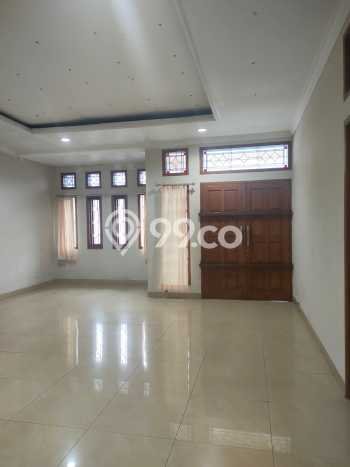 Ready to Use! Luxury House LT 220m2 Desain Elegan di Pungkur Ready to Use! Luxury House LT 220m2 Desain Elegan di Pungkur