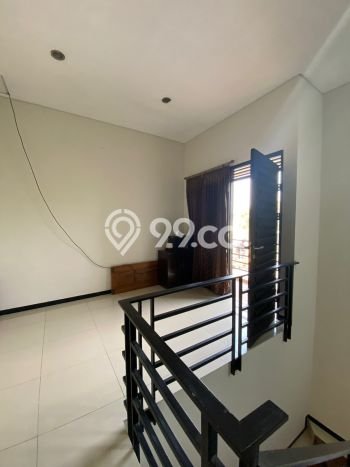 Rumah Nyaman dengan 3 Kamar Tidur dan 3 Kamar Mandi di Kawasan Rancasari, Bandung Rumah Nyaman dengan 3 Kamar Tidur dan 3 Kamar Mandi di Kawasan Rancasari, Bandung
