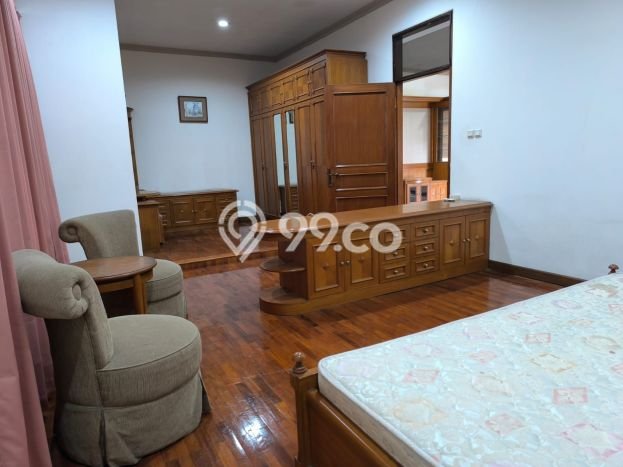 Disewakan! Rumah 3 Kamar Tidur &
3 Kamar Mandi di Setra Duta, Bandung Disewakan! Rumah 3 Kamar Tidur &
3 Kamar Mandi di Setra Duta, Bandung