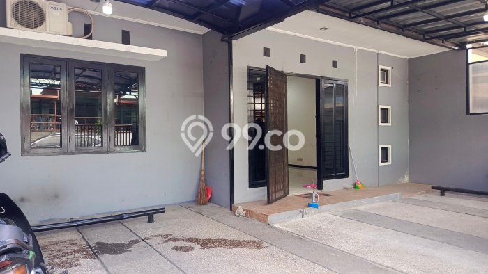 Rumah Modern 2 KT LT 153m2 di Taman Kopo Indah Rumah Modern 2 KT LT 153m2 di Taman Kopo Indah