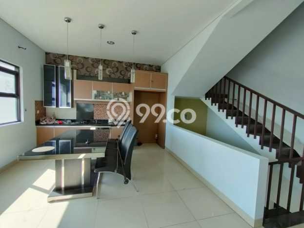 SPECIAL OFFER! Rumah area Cipedes, 4 KM, Area Asri, LT 220m² LB 300m² SPECIAL OFFER! Rumah area Cipedes, 4 KM, Area Asri, LT 220m² LB 300m²